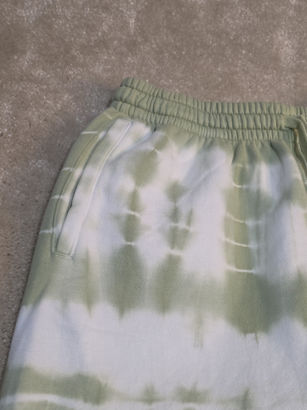 Vans Peace of Mind Tie Dye Fleece Shorts Men's Small NWT Green White Drawstring - Picture 14 of 14